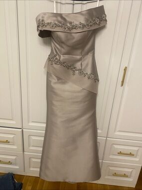 Elegant Off-Shoulder Taupe Evening Dress with Embellished Detail